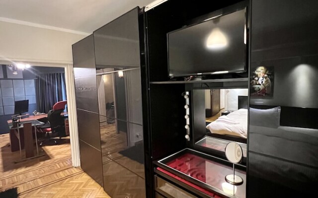 Rosa Black Baccara Suites W Gym