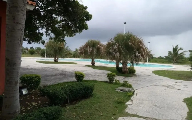 Bright Apartment at Punta Cana Wifi/ac/elect/iron/parking