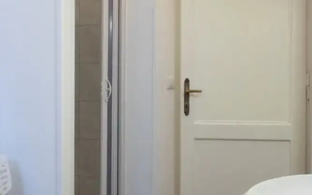 Roma - Via la Spezia 70