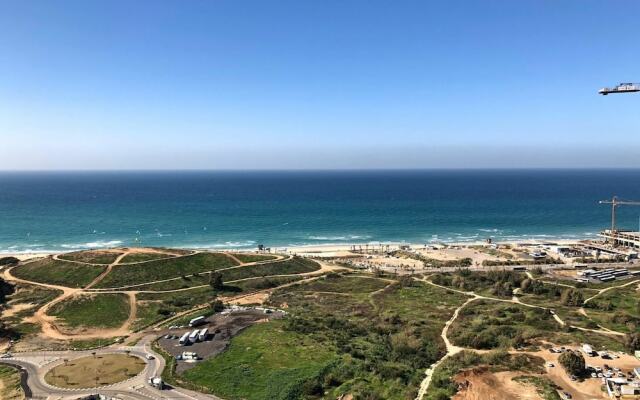 Luxury Apartment Best Location Beach View