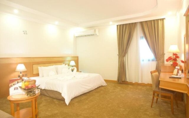 Al Mahmal Palestin Hotel