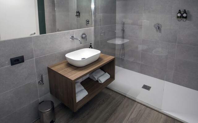 Moody smart & comfy Hotel