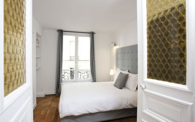 LUX 4BDR Opera Lafayette 2 by Livinparis