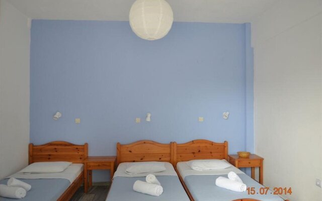 Summer Inn Parikia