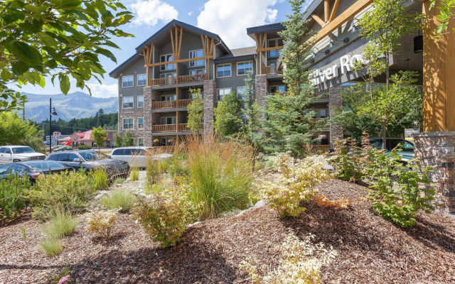 Silver Rock Condos