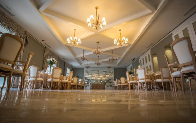 Majestic Mirage Club
