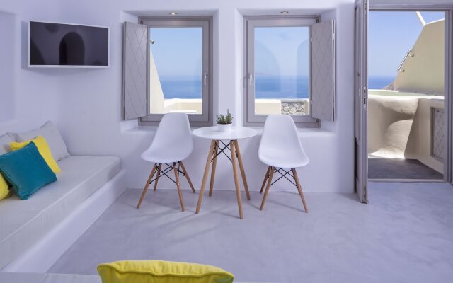 Skyfall Suites - Adults Only