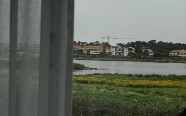 GuestReady - Beachfront Villa In Esposende