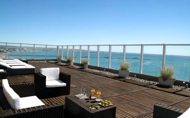 Dazzler by Wyndham Puerto Madryn