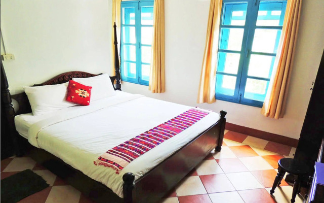 Mad Monkey Luang Prabang