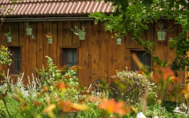 Yeti Cabin