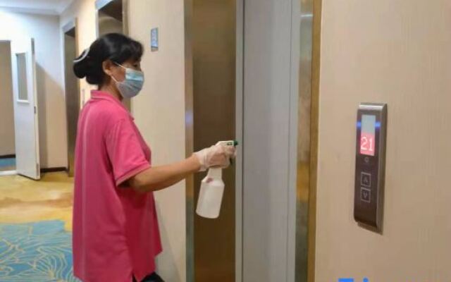 Yunchuan Lijing Hotel (Zhumadian Wenming Avenue Experimental Primary School Branch)