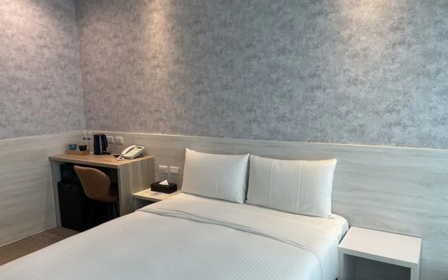 Sky Gate Hotel