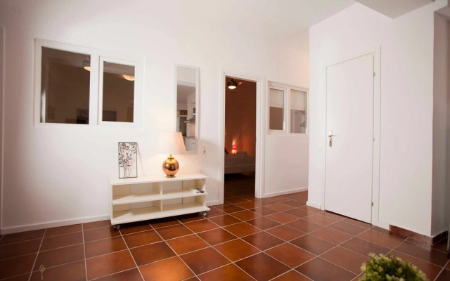 Zennova 32 Kallithea Blue Paradise