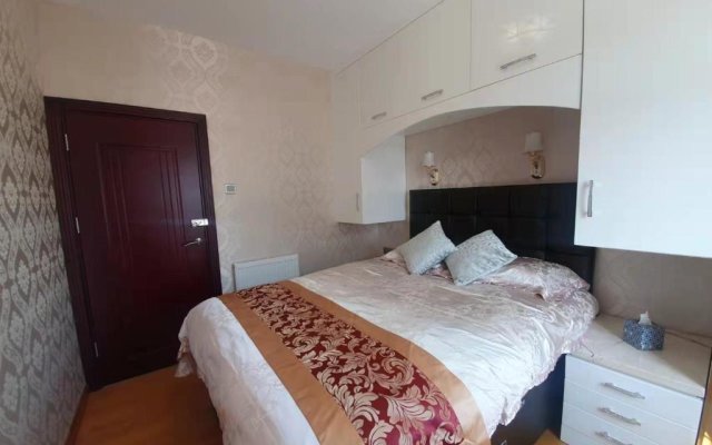 Luxury Entire Apartment, Central City Centre 2, Newly Refurbished