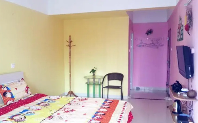 Sanya Rainbow Footprint Guesthouse