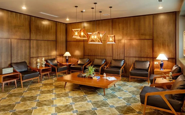 Giang Son Hotel