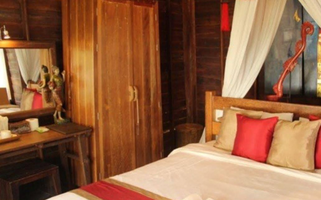 Chivaree Hotel And Resort