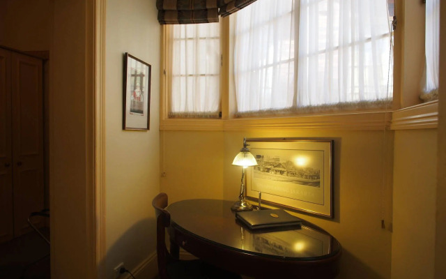 Simpson Of Potts Point