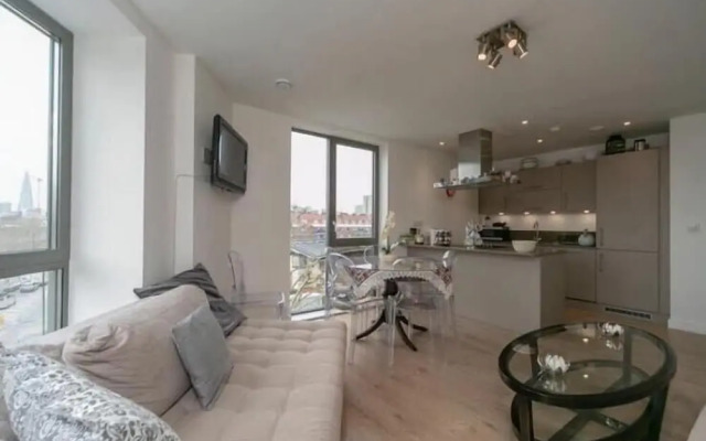 Stylish 1 Bedroom Apartment near London City
