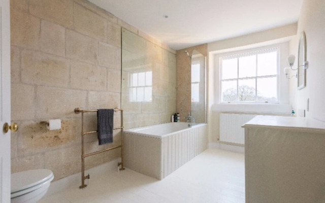 The Prince George Townhouse - Gorgeous 5bdr Townhouse