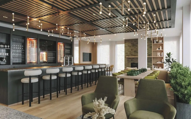Hyatt Place Montreal Airport