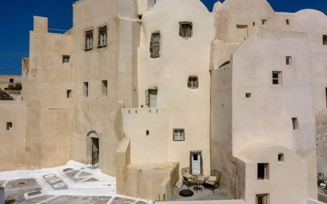 Exi Castle Suites
