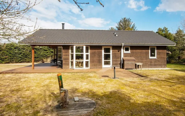 6 Person Holiday Home in Logstor