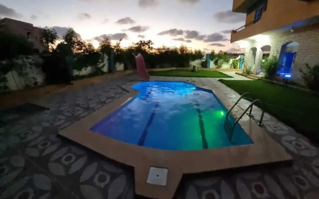 Blue House 4-bed Villa in North Coast Area