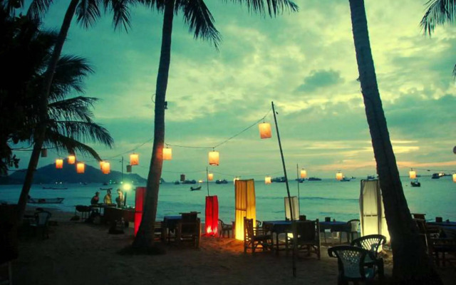 Palm Leaf Resort