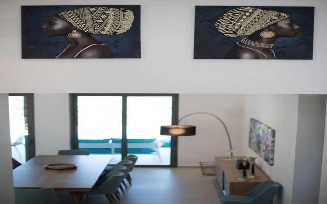 Sea View 6 Bedroom Villa With a Heated Pool