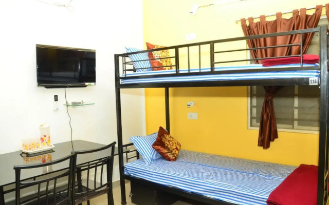 Tranquil AC Luxury Hostel