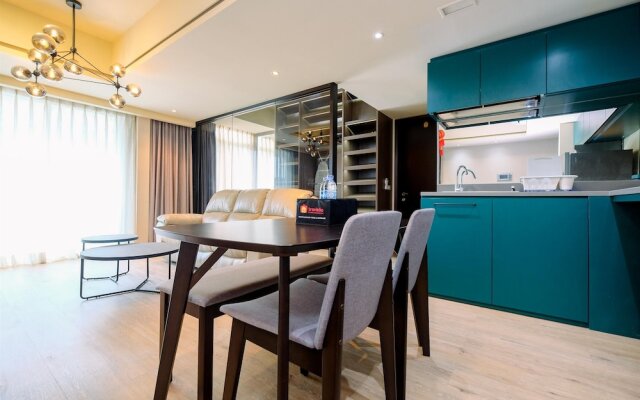 Nice And Elegant 1Br At The Kensington Royal Suites Apartment