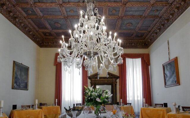 Palazzo Magnani Feroni