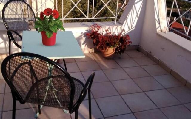 Red Rock and View Leonidio maisonette studio