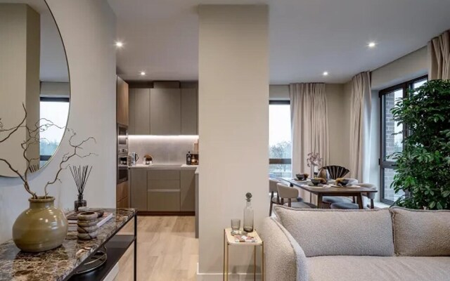 Luxurious 2bed Apartment in Greenford Quays