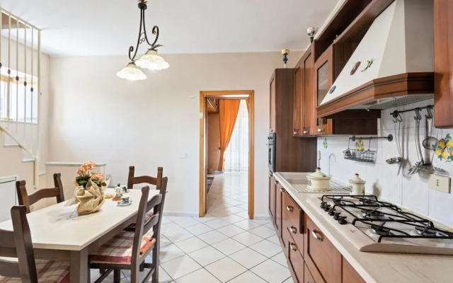 Castello Ursino Balcony Apartment