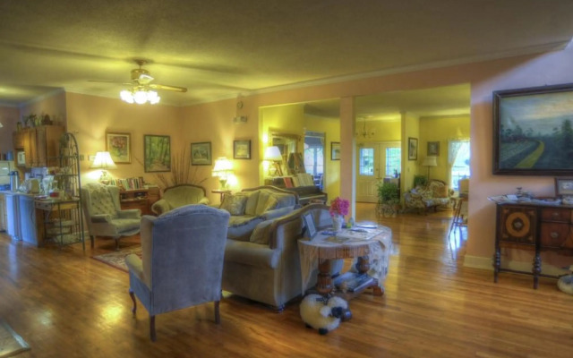Blue Mountain Mist Country Inn & Spa