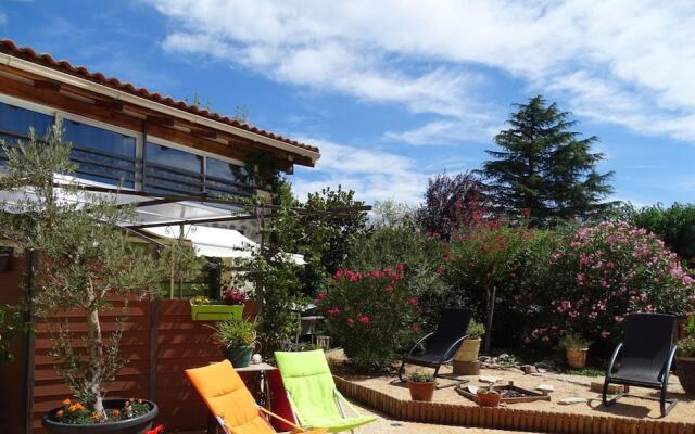 House With 2 Bedrooms in Massillargues-attuech, With Pool Access, Encl