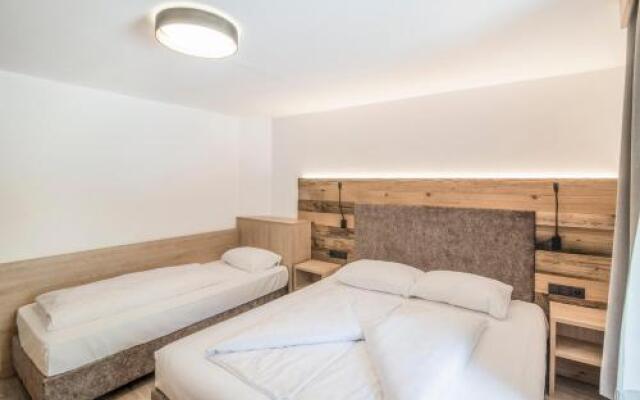 Apartments Heidenberger Delle Scuole