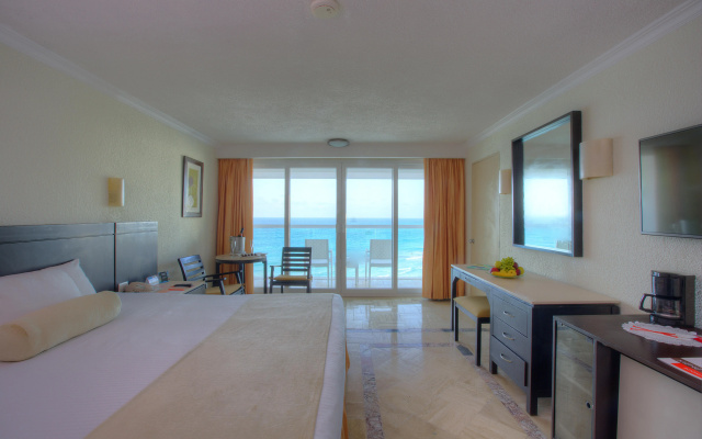 Krystal Cancun - Image 3