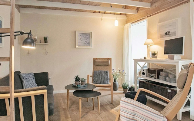 Cozy Holiday Home in Ã†rÃ¸skÃ¸bing near Sea