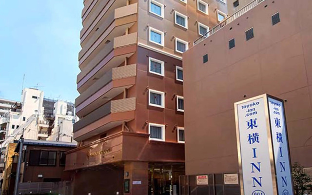 Toyoko Inn Shinjuku-Gyoemmae-Eki 3-Ban Deguchi