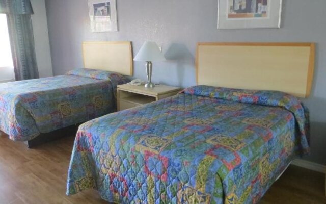 Mustang Inn & Suites