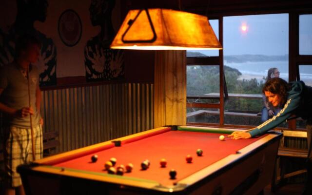 Buccaneers Lodge & Backpackers