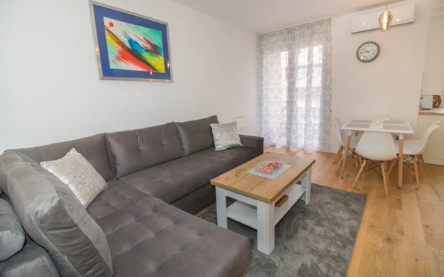 Luxury Apartment in City Center II