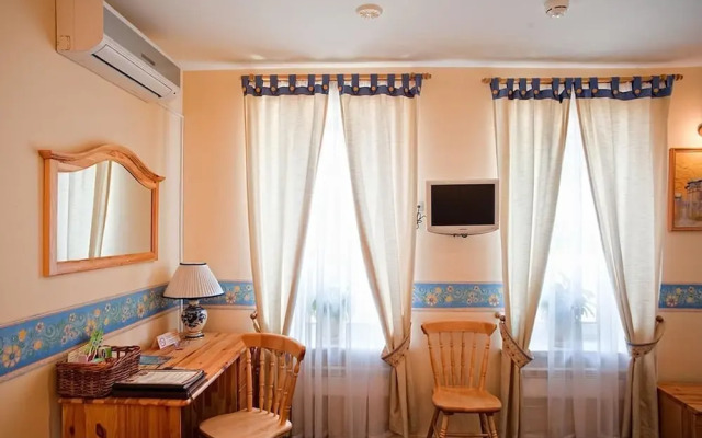 Рождественский