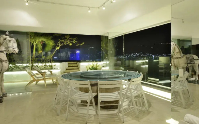 Luxurious Oceanfront Penthouse with Private Pool