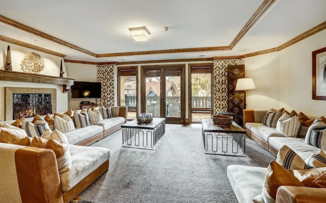 Arrabelle Luxury 4 BR Condo- Close To The Mountain by RedAwning - Save 20% on 7+ Nights!