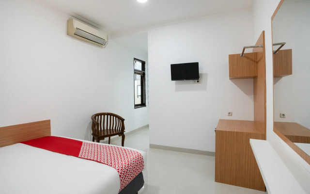 Super OYO 3209 Hegarbudhi Residence